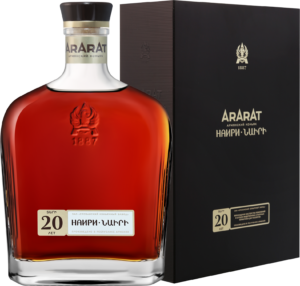 Коньяк Ararat Nairi 20 y.o (gift box) 0.7л